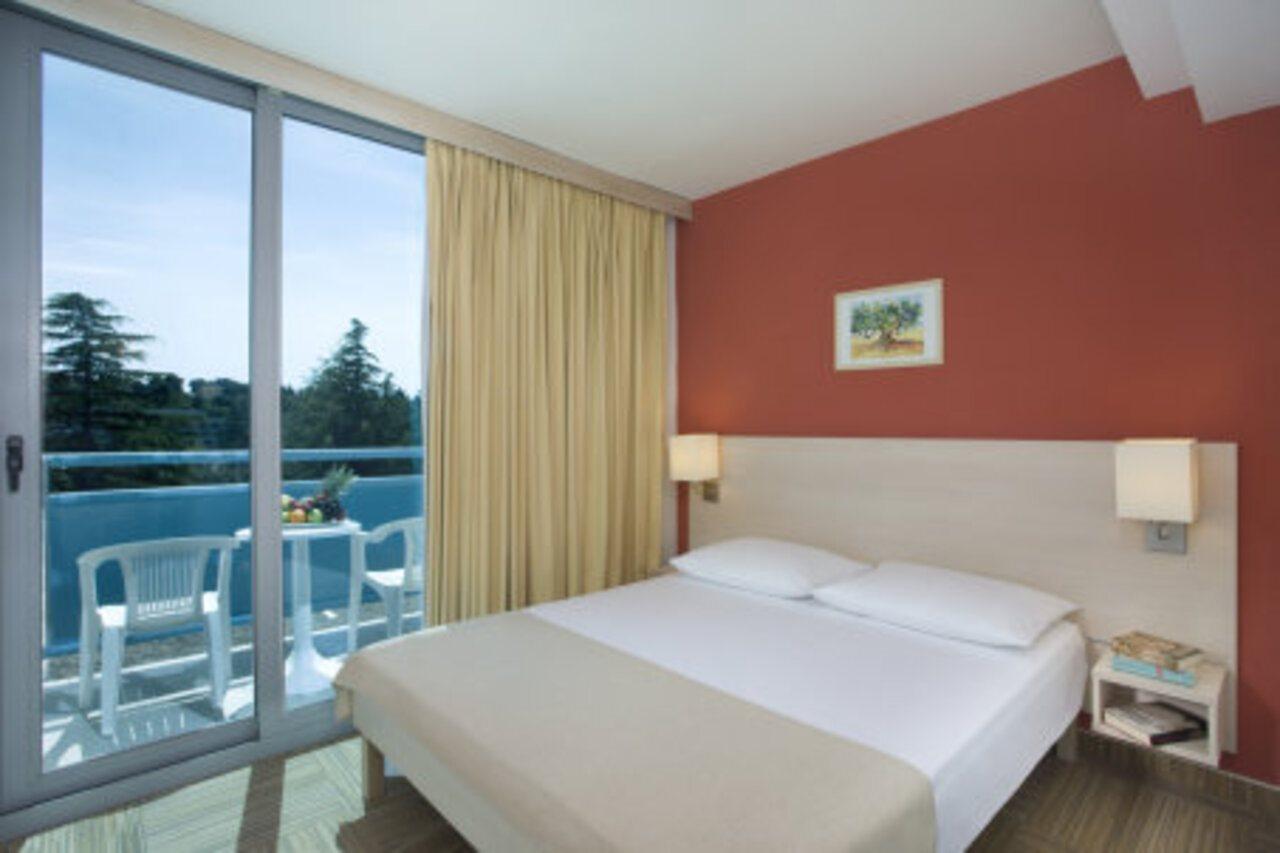 Sunny Porec By Valamar, Ex Crystal מראה חיצוני תמונה