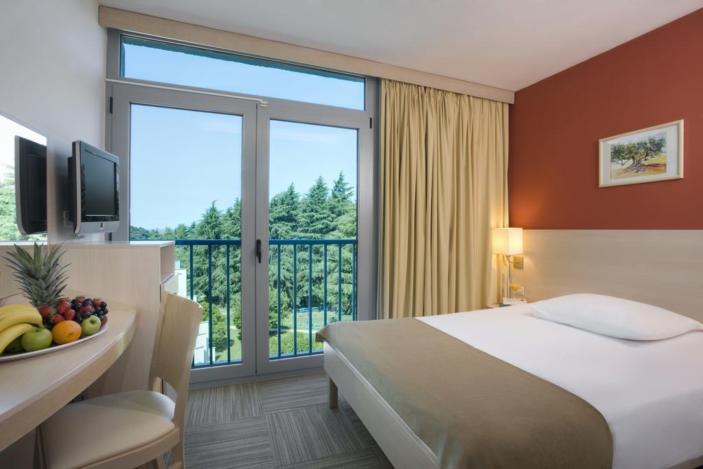 Sunny Porec By Valamar, Ex Crystal מראה חיצוני תמונה