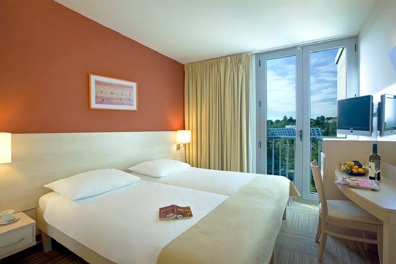 Sunny Porec By Valamar, Ex Crystal מראה חיצוני תמונה